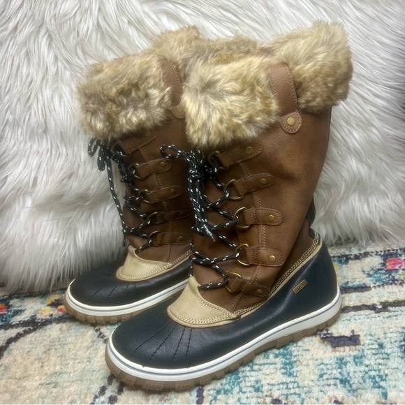 NWT Women’s Faux Fur Lined Winter Boots Size 7 - Picture 2 of 4
